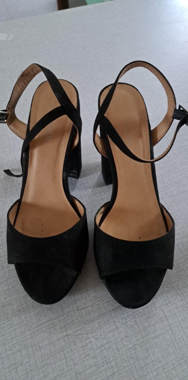 Chaussure 37