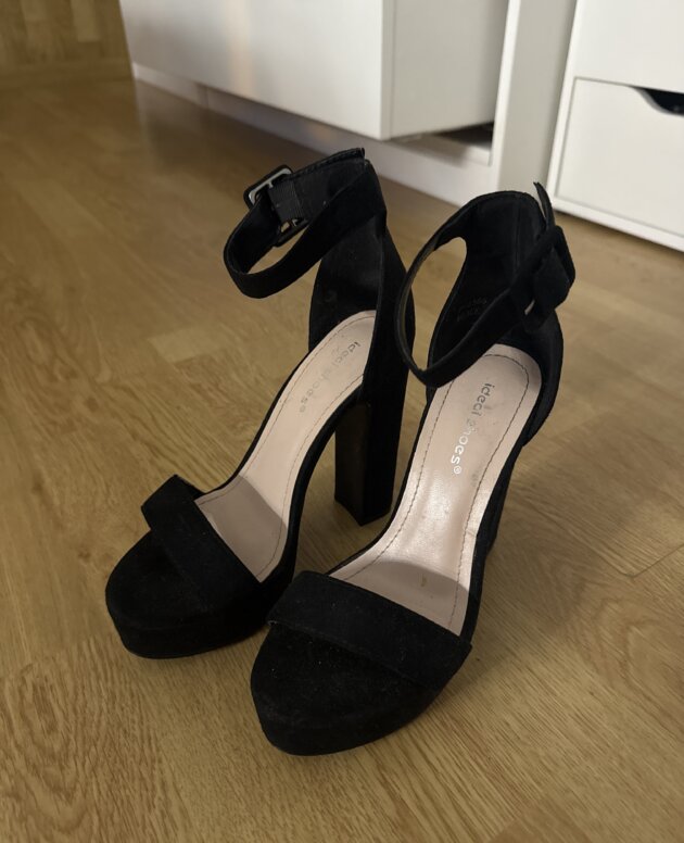 Talons daim taille 36