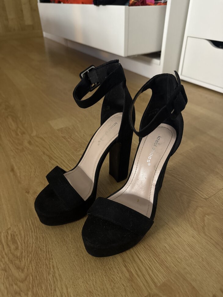 Talons daim taille 36